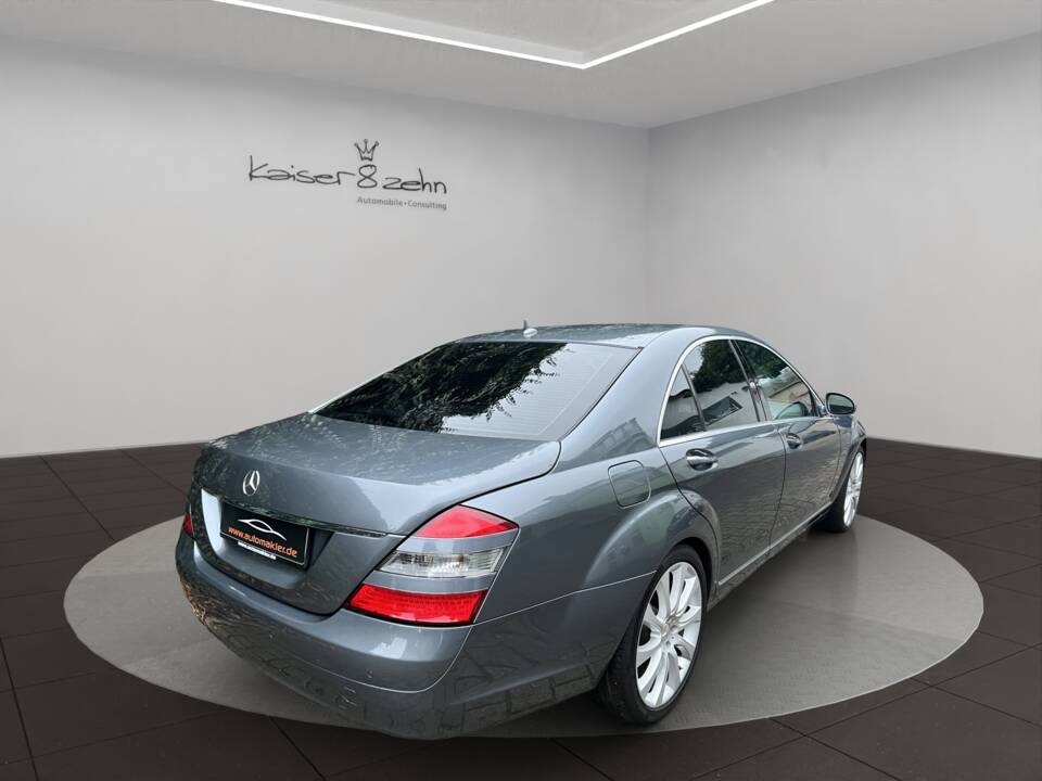 Bild 8/17 von Mercedes-Benz S 350 (2007)