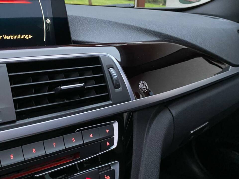 Image 12/16 of ALPINA D3 Biturbo Touring Allrad (2017)