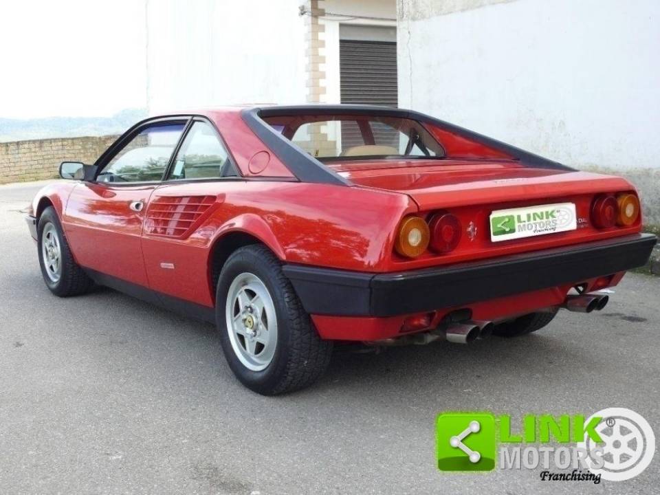 Immagine 5/10 di Ferrari Mondial Quattrovalvole (1985)