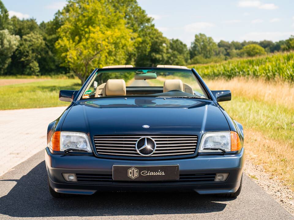 Image 8/44 de Mercedes-Benz 500 SL (1990)