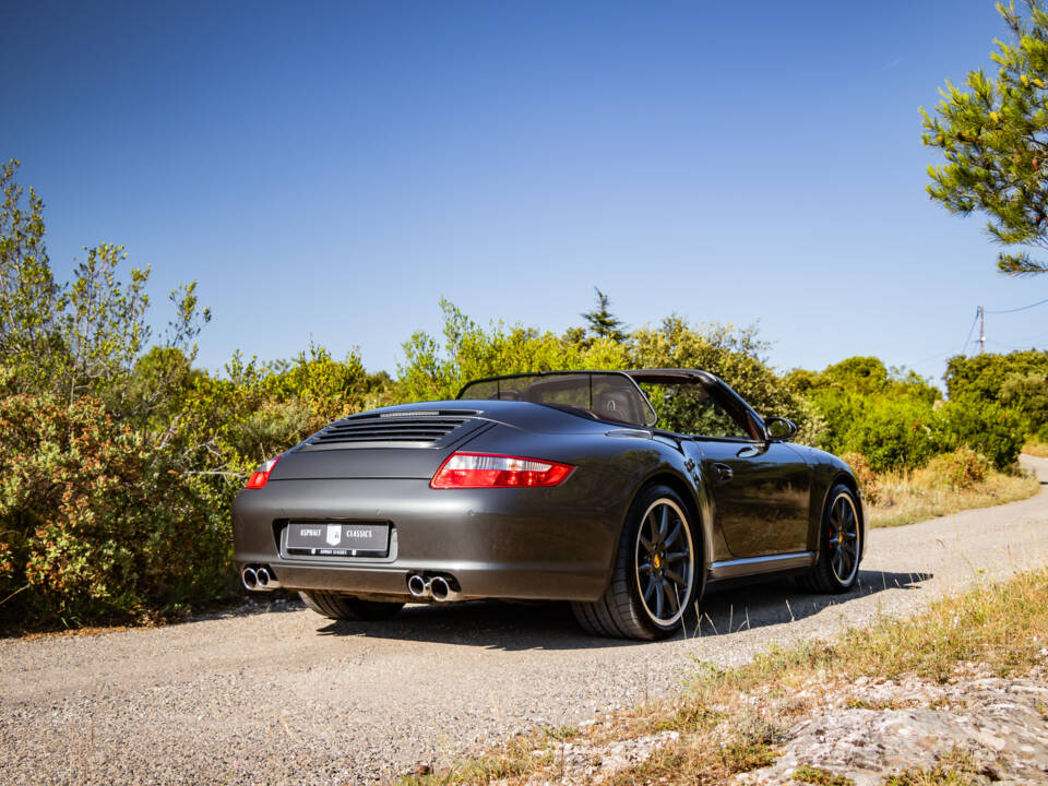 Image 38/50 of Porsche 911 Carrera 4S (2006)