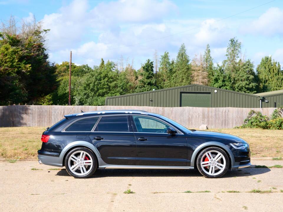Imagen 13/50 de Audi A6 3.0 TDI allroad quattro (2012)