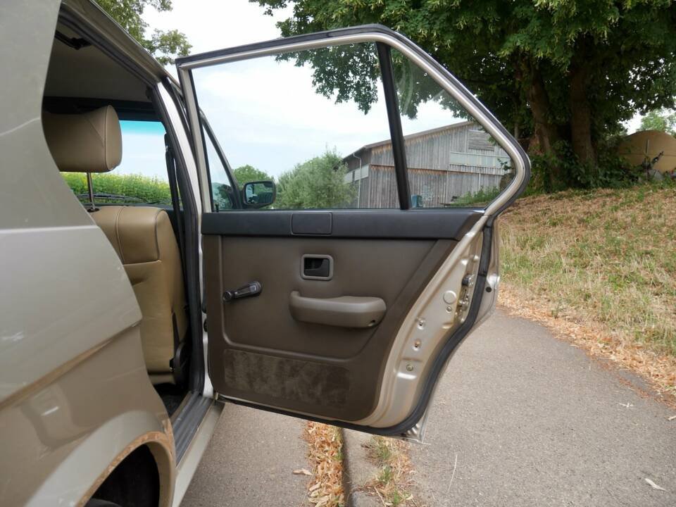 Image 29/42 of BMW 528i (1900)