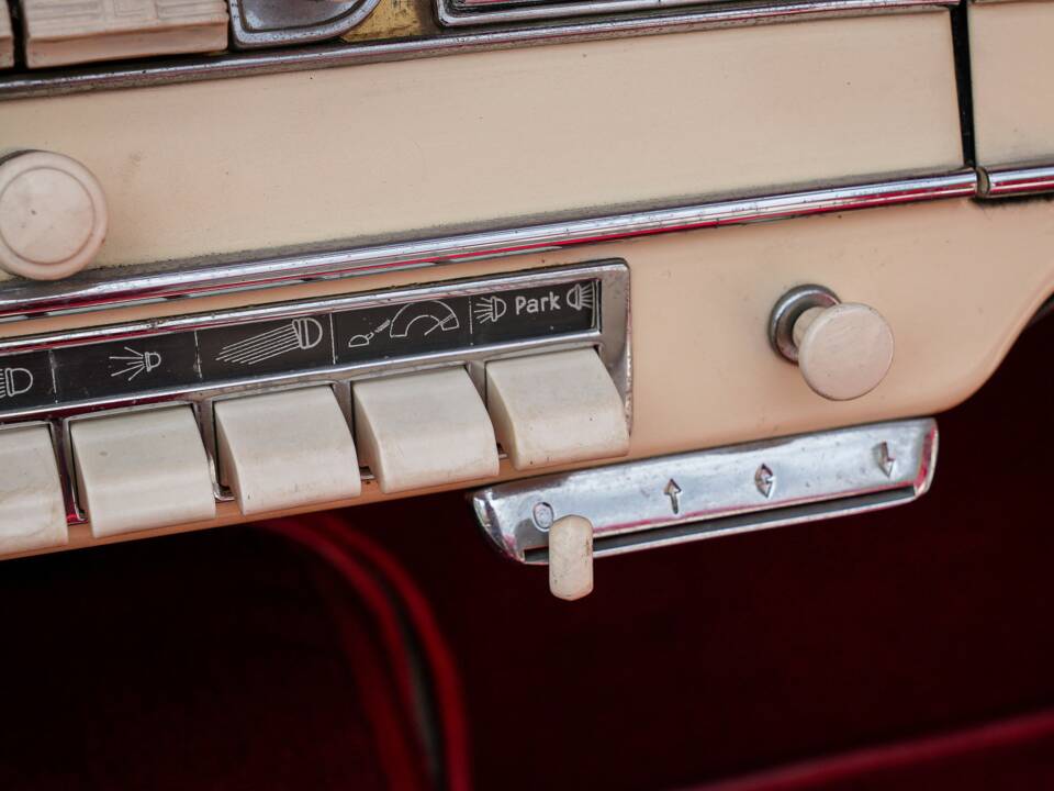 Immagine 13/40 di Borgward Isabella Coupe-Cabriolet (1961)