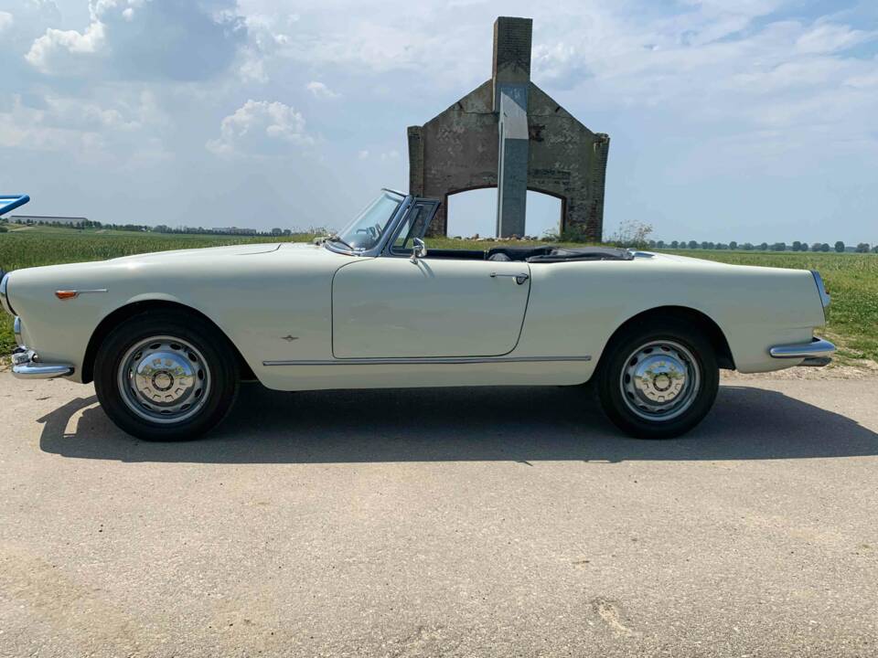 Bild 2/6 von Alfa Romeo 2600 Spider (1963)