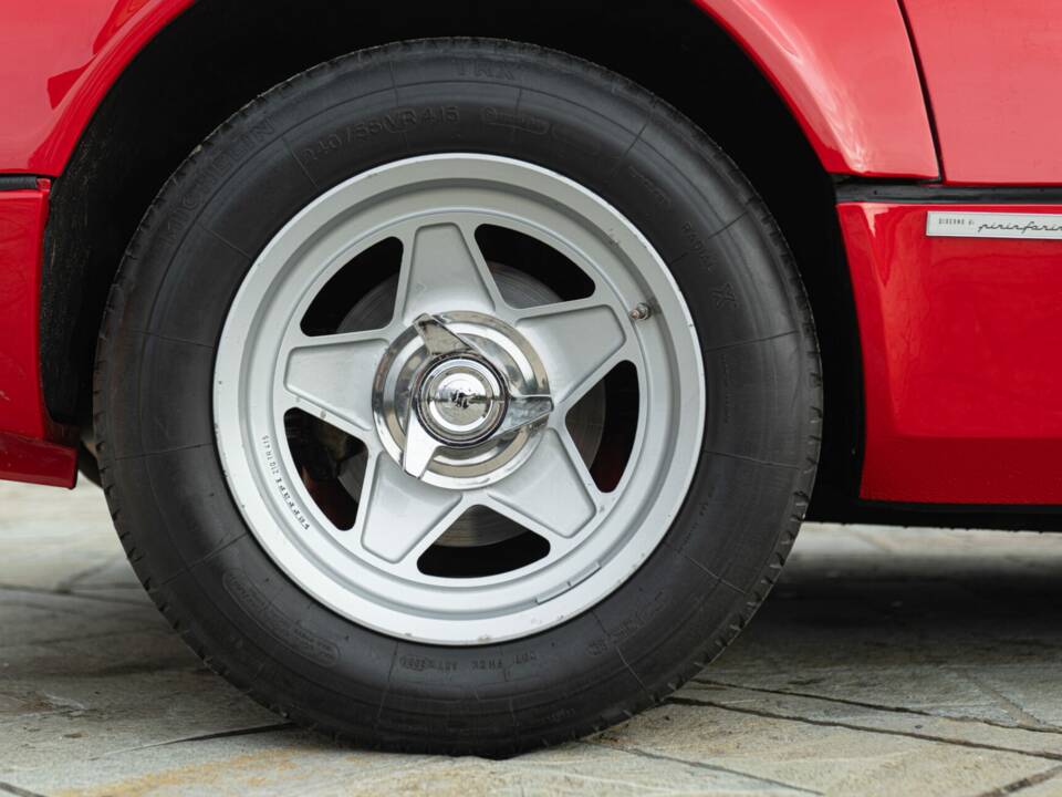 Afbeelding 31/50 van Ferrari 512 BBi (1982)
