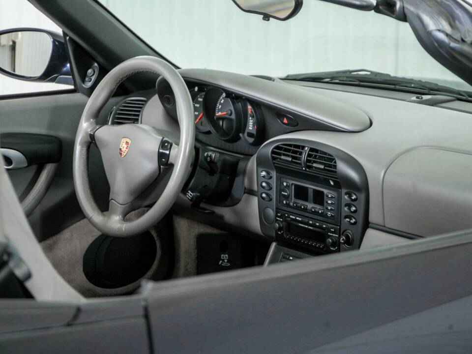 Image 34/50 of Porsche Boxster (2005)