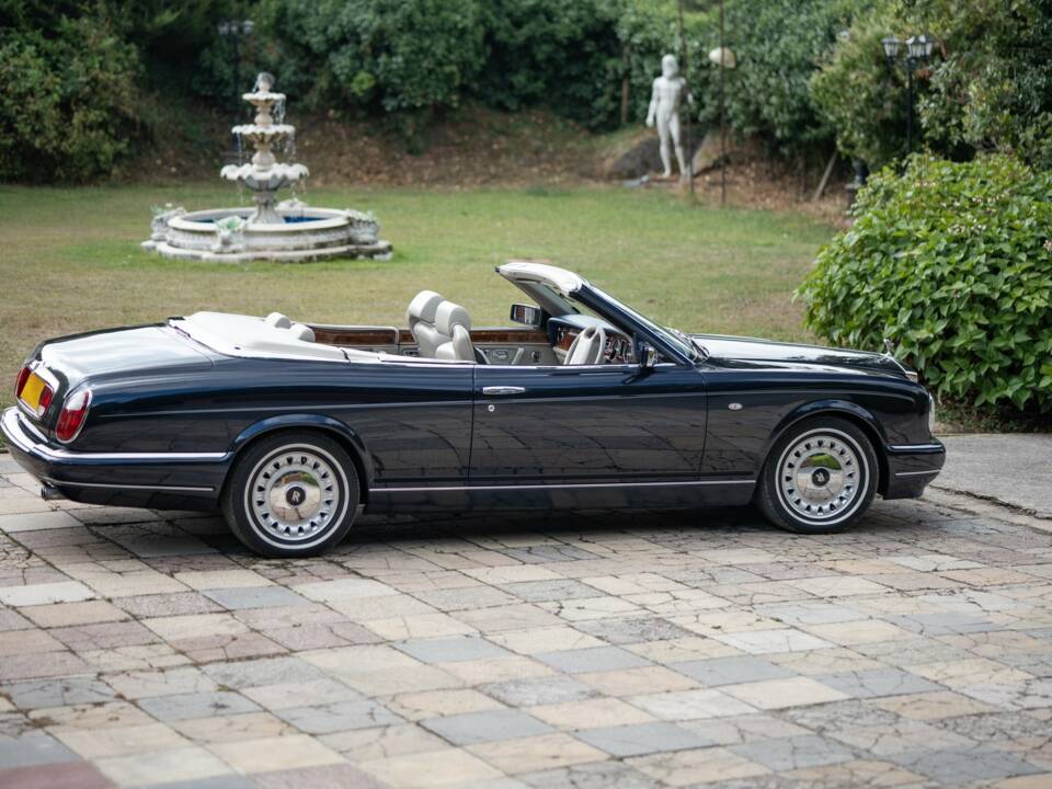 Image 16/50 de Rolls-Royce Corniche V (2000)