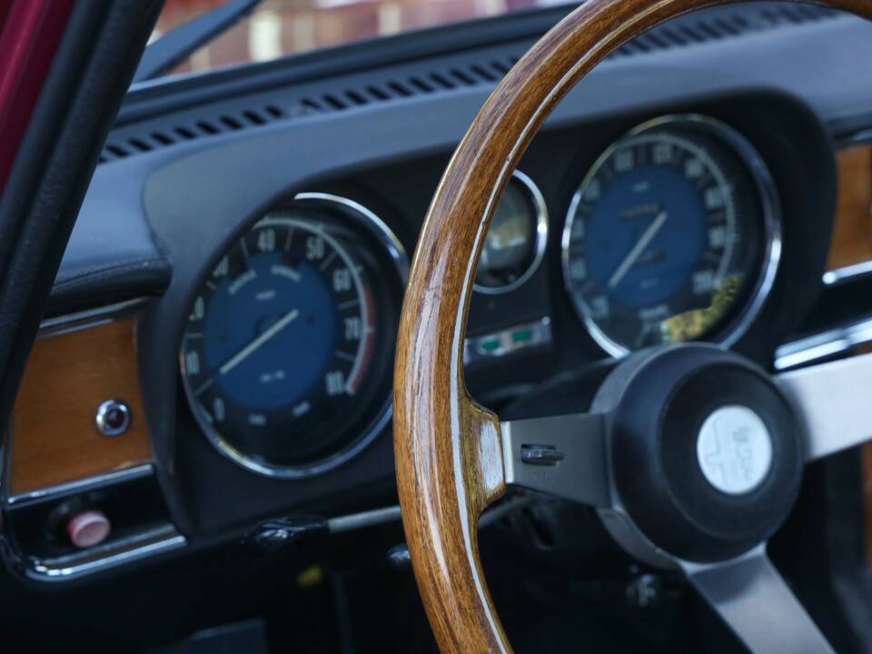 Obraz 46/50 pojazdu Alfa Romeo Giulia Nuova Super 1300 (1975)