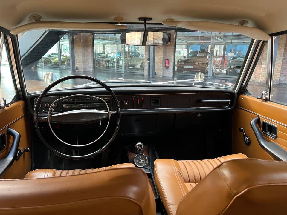 Image 21/35 of Volvo P 145 (1968)