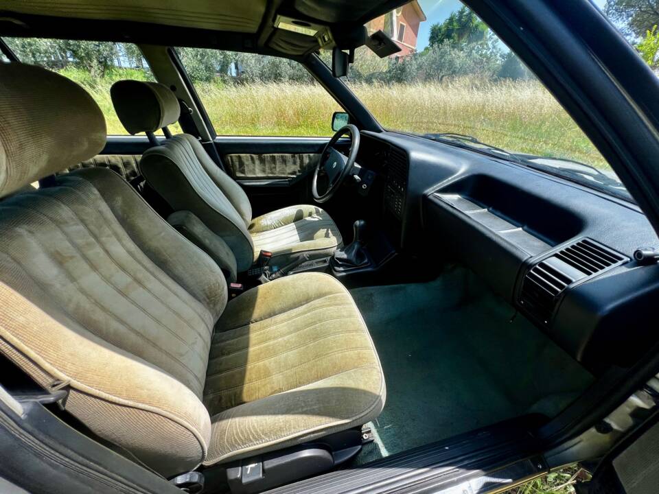 Afbeelding 44/81 van Lancia Thema I.E. (1986)