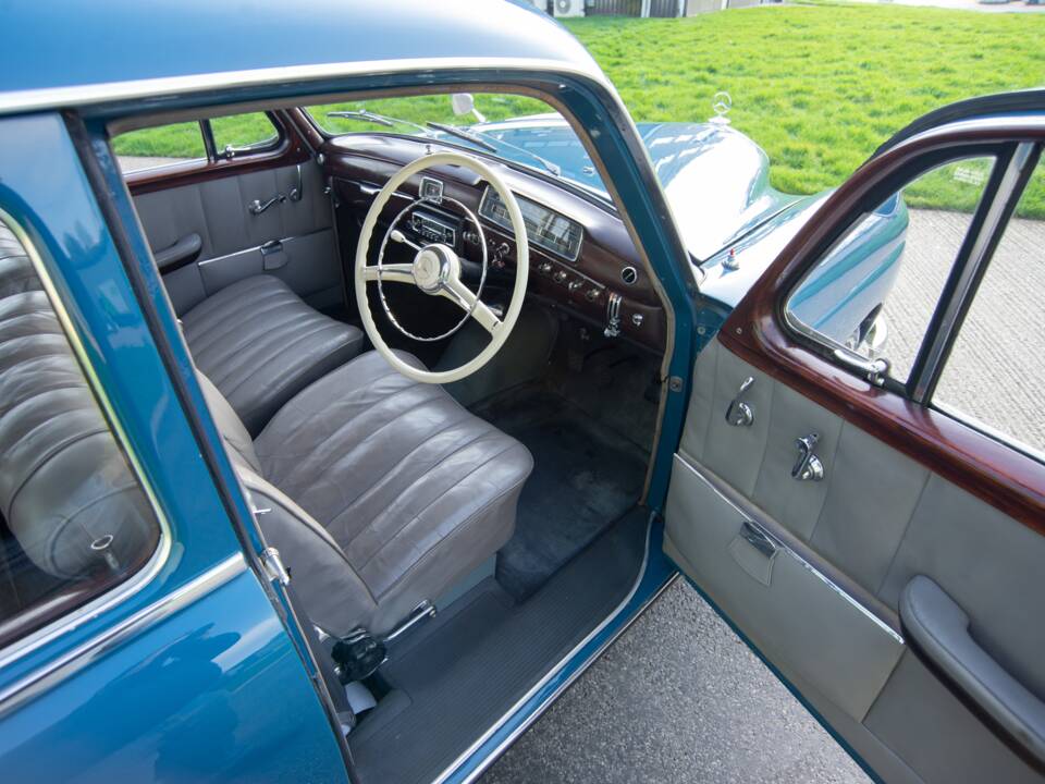 Bild 9/31 von Mercedes-Benz 220 a (1955)
