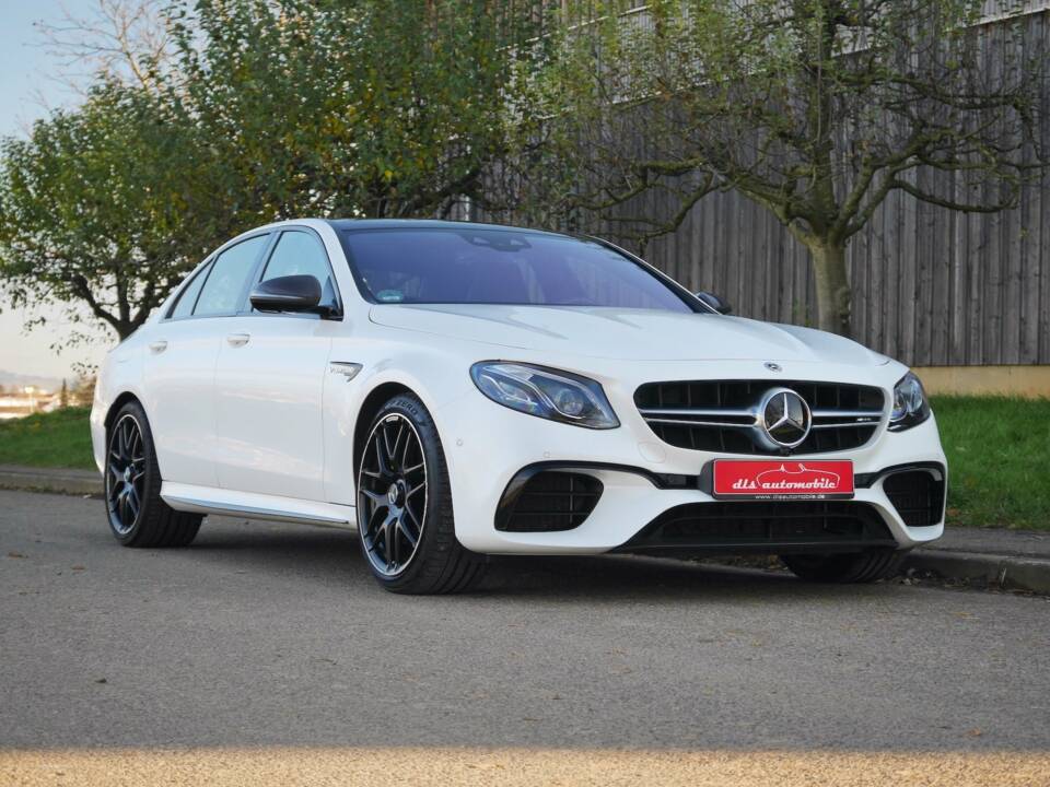 Image 2/33 of Mercedes-Benz AMG E 63 S 4MATIC+ (2019)