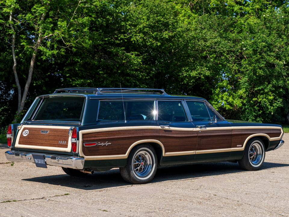 Image 3/28 of Ford LTD Country Squire (1968)