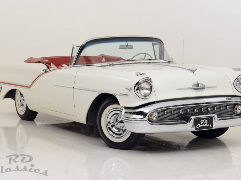 Imagen 1/50 de Oldsmobile Super 88 Convertible (1957)