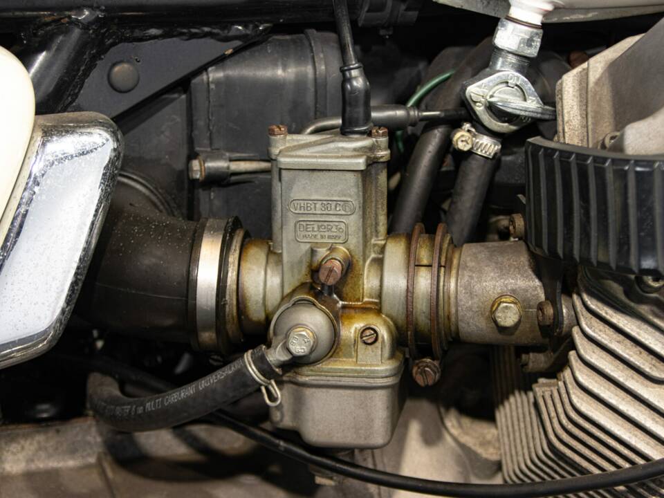 Image 39/44 de Moto Guzzi California II (1983)