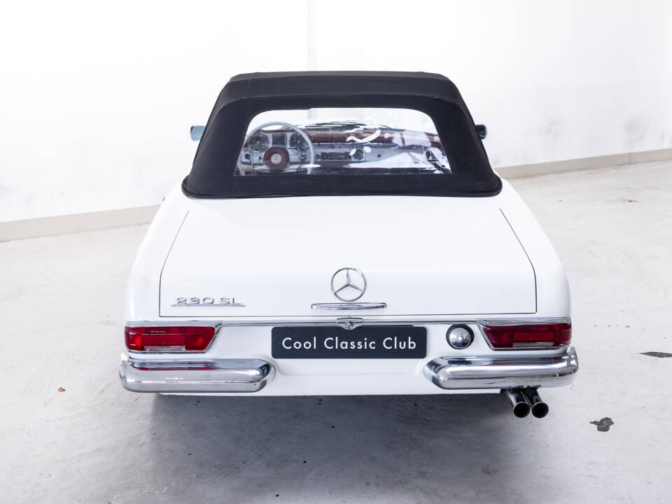 Image 9/29 de Mercedes-Benz 230 SL (1964)