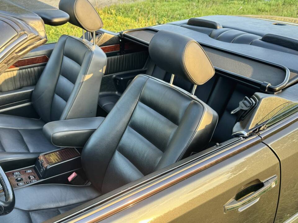 Bild 7/8 von Mercedes-Benz 300 CE-24 (1993)