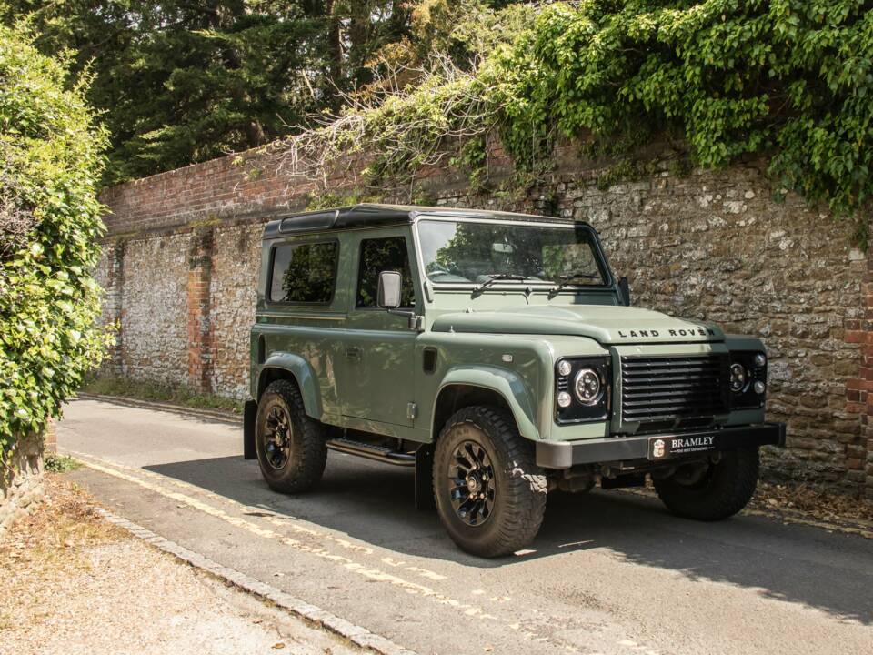 Bild 10/19 von Land Rover Defender 90 &quot;40th Anniversary Overfinch&quot; (2016)