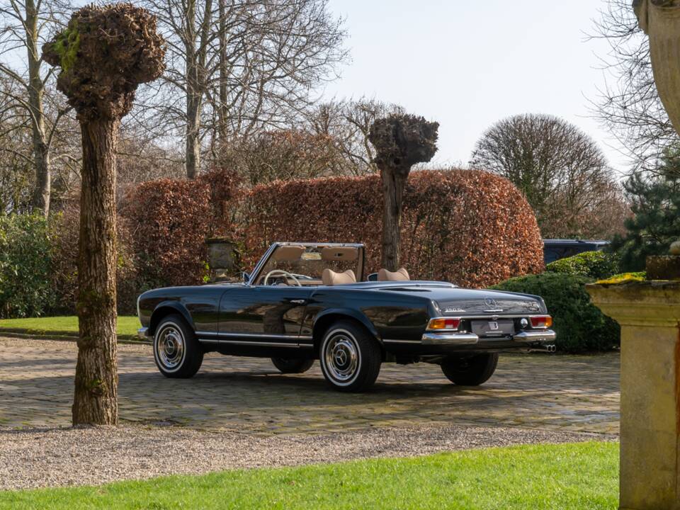 Image 3/30 de Mercedes-Benz 250 SL (1967)