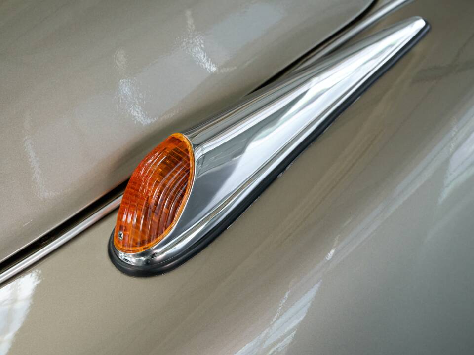 Immagine 46/50 di BMW 502 Baur (1955)