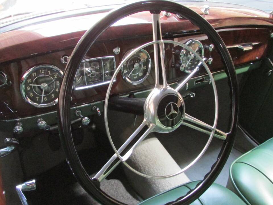 Bild 11/23 von Mercedes-Benz 220 Coupe (1955)