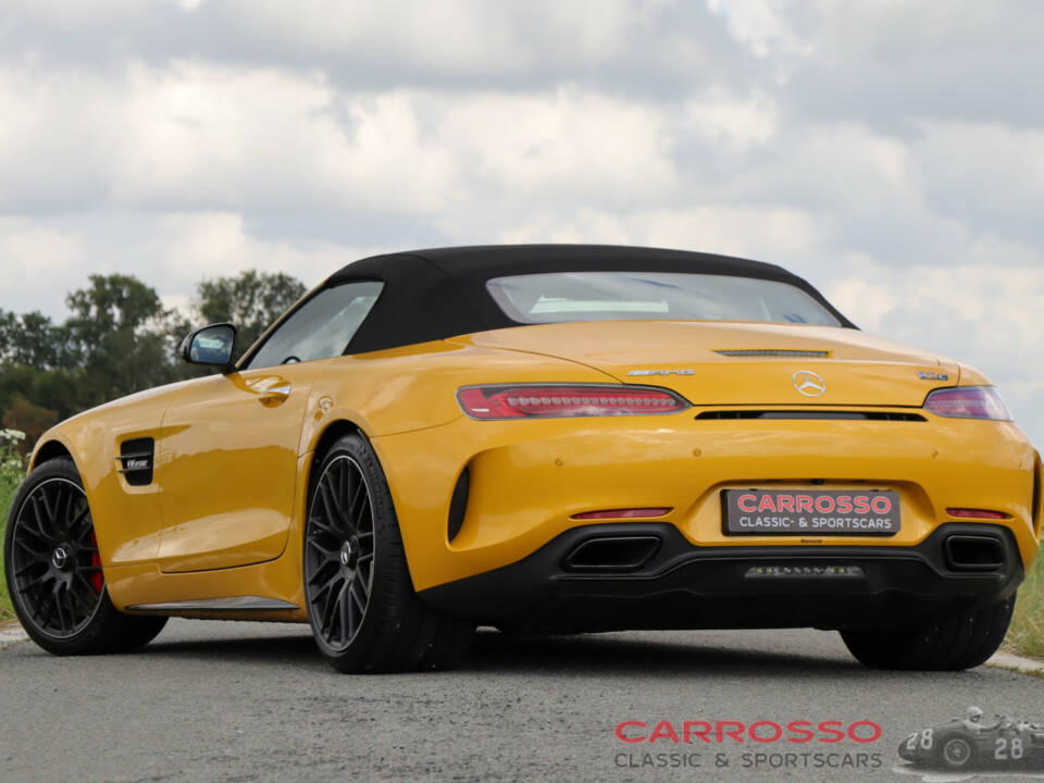 Image 11/50 of Mercedes-AMG GT-C Roadster (2018)