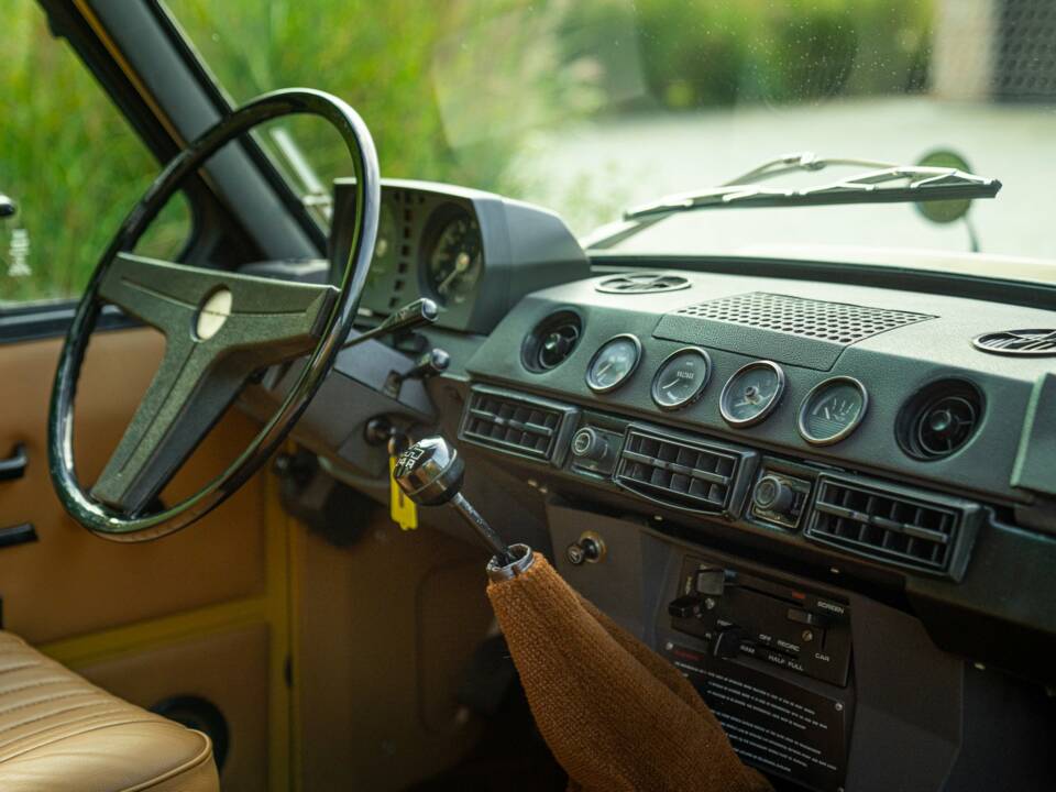 Image 39/50 de Land Rover Range Rover Classic 3.5 (1975)