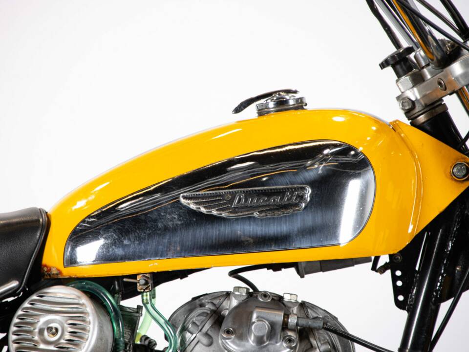 Bild 31/50 von Ducati 250 Scrambler (1971)
