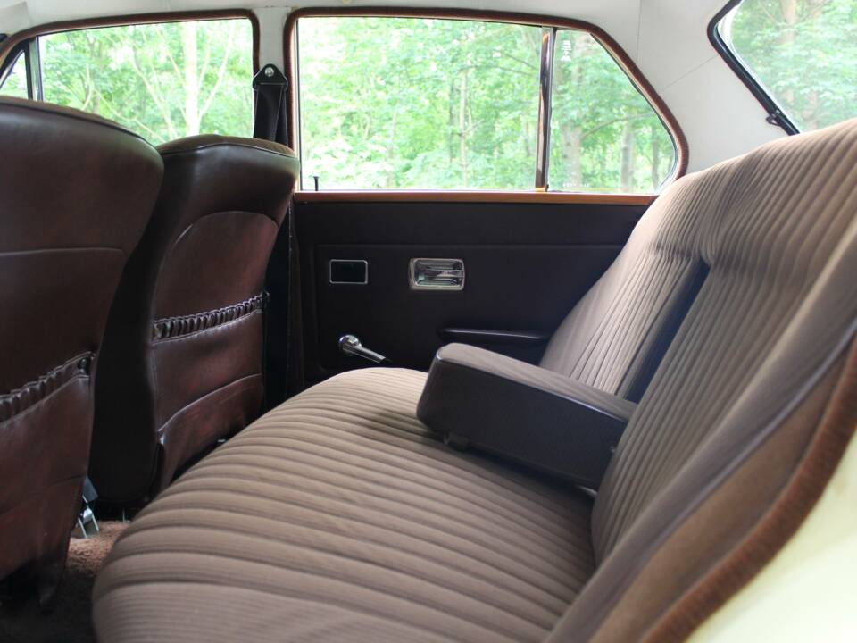 Image 12/17 of Triumph 1500 (1974)