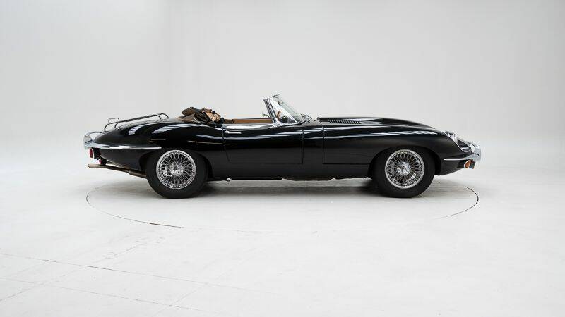 Image 5/15 de Jaguar E-Type (1969)