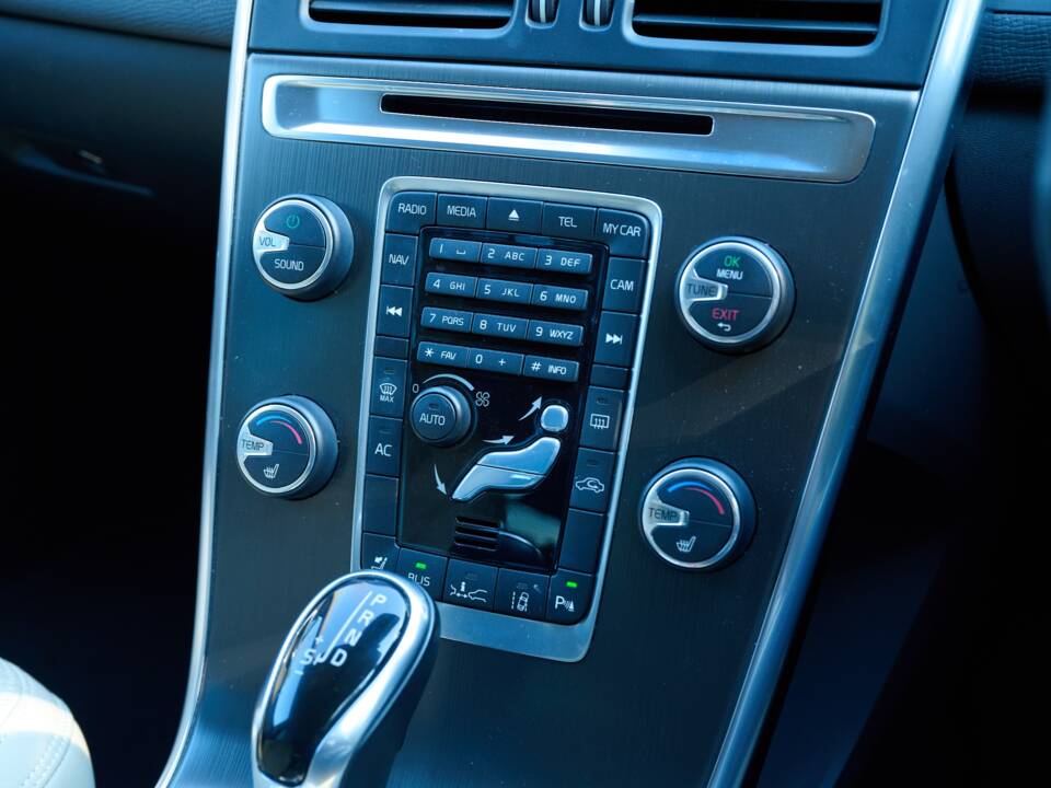 Image 14/50 of Volvo XC60 T5 (2013)