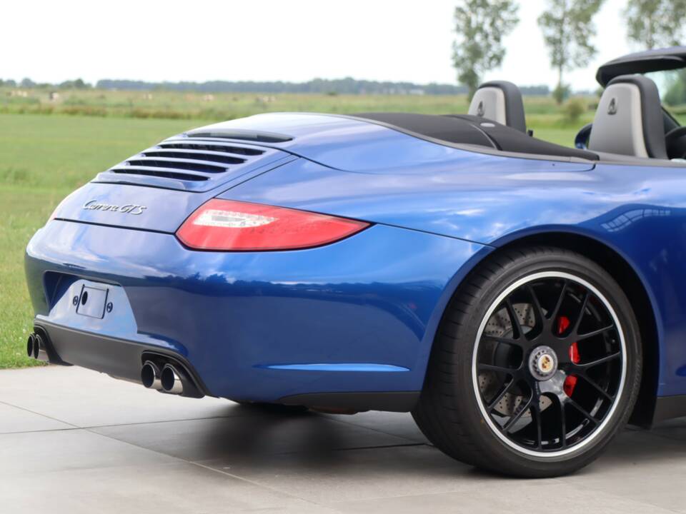 Bild 42/50 von Porsche 911 Carrera 4 GTS (2011)