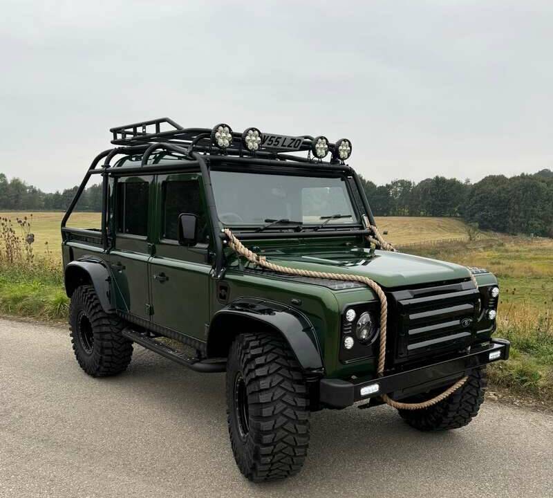 Image 1/5 of Land Rover Defender 110 (2005)