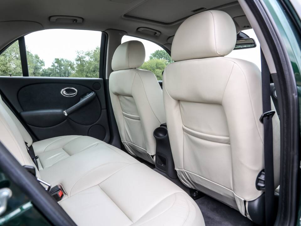 Image 21/26 of MG ZT 260 (2004)