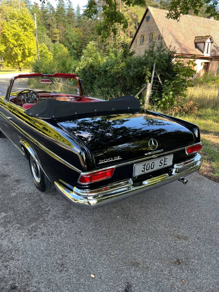 Bild 12/13 von Mercedes-Benz 300 SE (1963)