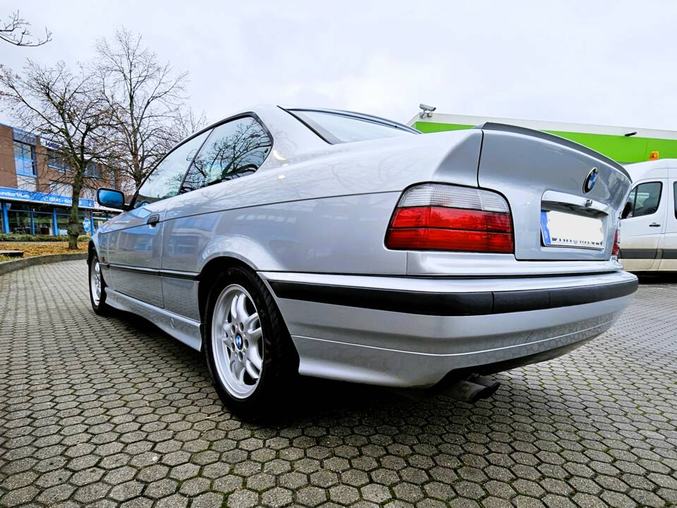 Bild 10/44 von BMW 328i (1996)