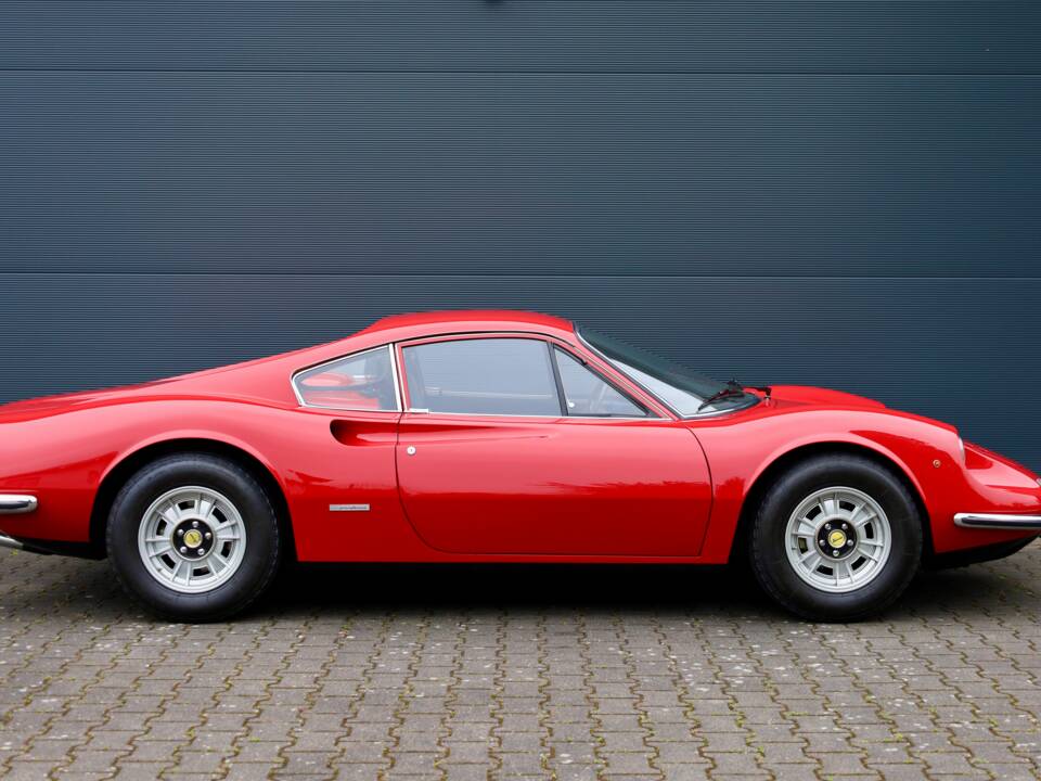 Bild 2/8 von Ferrari Dino 246 GT (1973)