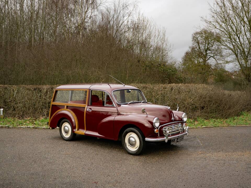 Image 14/43 of Morris Minor 1000 Traveller (1966)