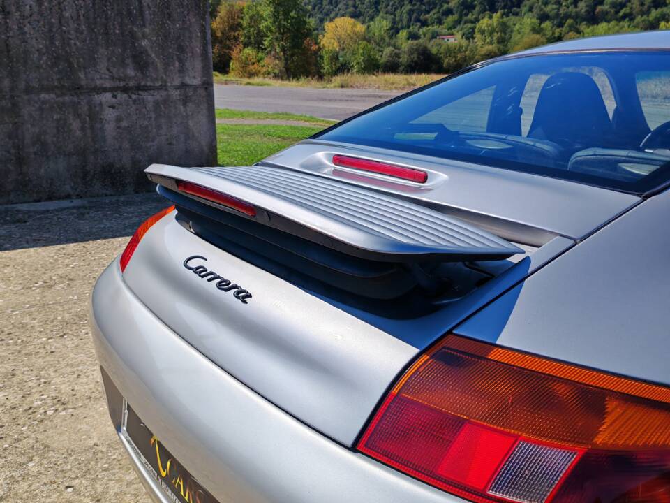 Image 10/50 de Porsche 911 Carrera (1999)