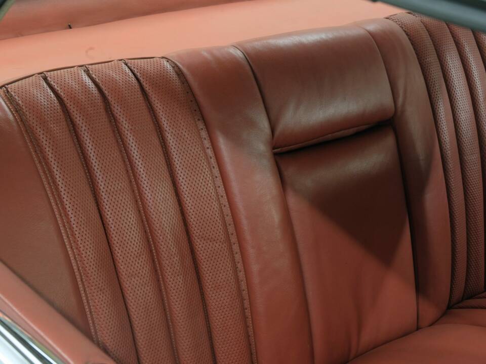 Image 41/50 of Mercedes-Benz 300 SE (1966)