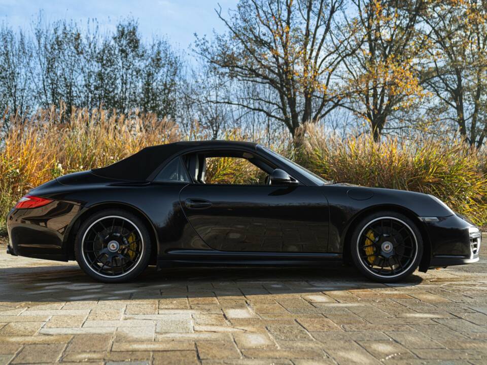 Immagine 5/50 di Porsche 911 Carrera GTS (2011)