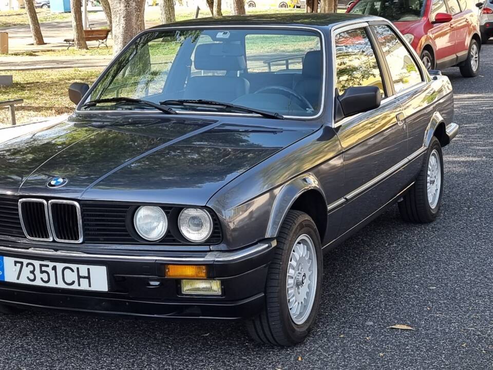 Image 90/100 of BMW 323i (1984)