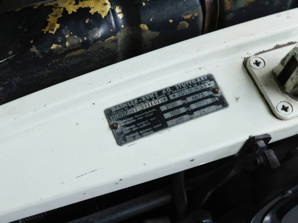 Image 44/50 of Mercedes-Benz 280 SE 3,5 (1969)