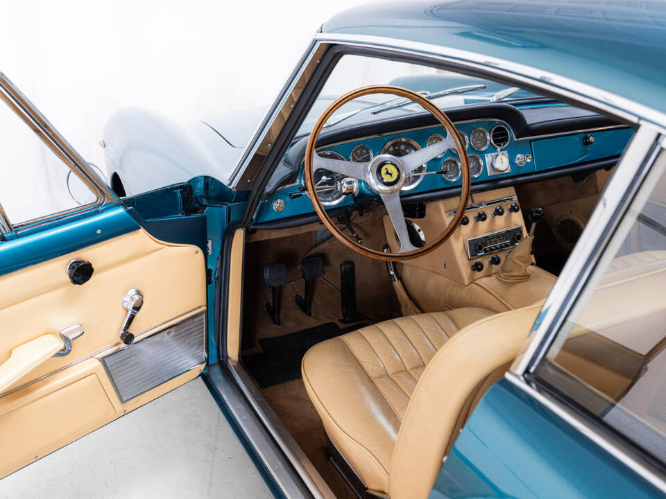Imagen 7/33 de Ferrari 250 GTE (1962)