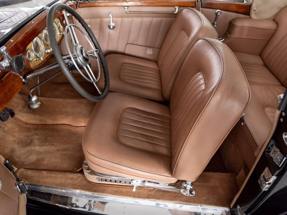 Immagine 35/55 di Mercedes-Benz 500 K Cabriolet B (1936)