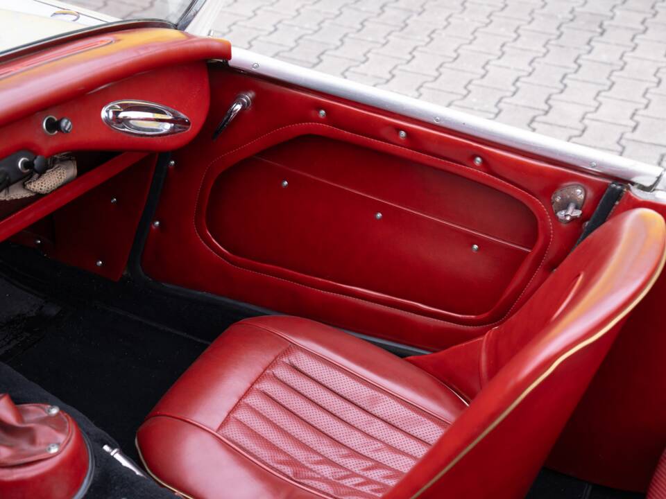 Image 4/72 de Austin-Healey 3000 Mk II (BJ7) (1962)