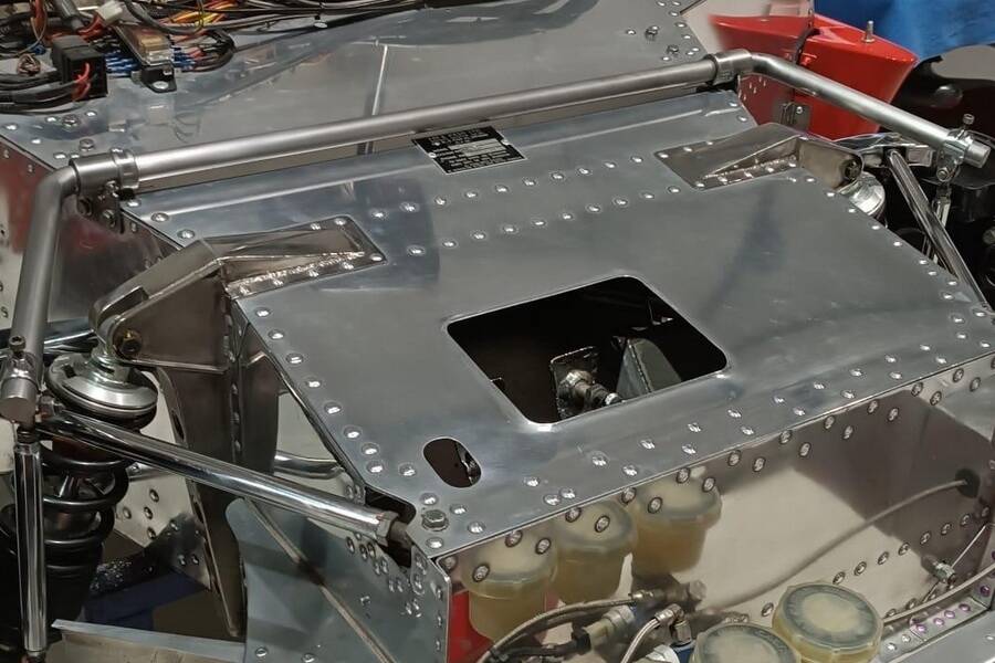 Image 25/50 of Lola T290 (1972)