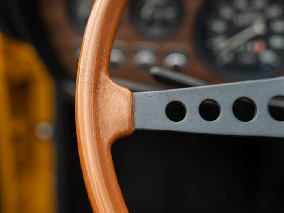 Image 46/50 of FIAT 850 Sport Spider (1969)