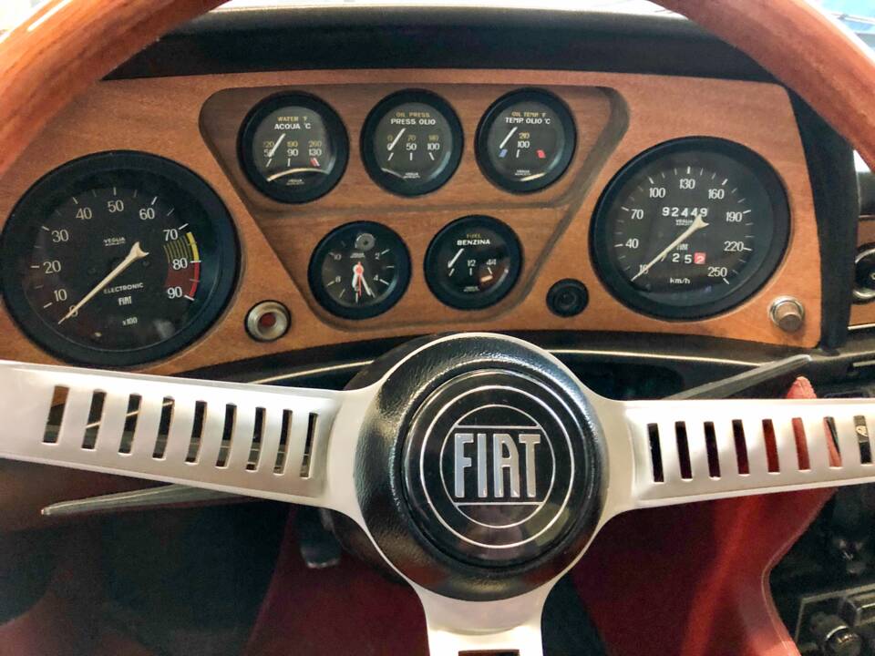 Obraz 14/19 pojazdu FIAT Dino 2400 Coupe (1970)